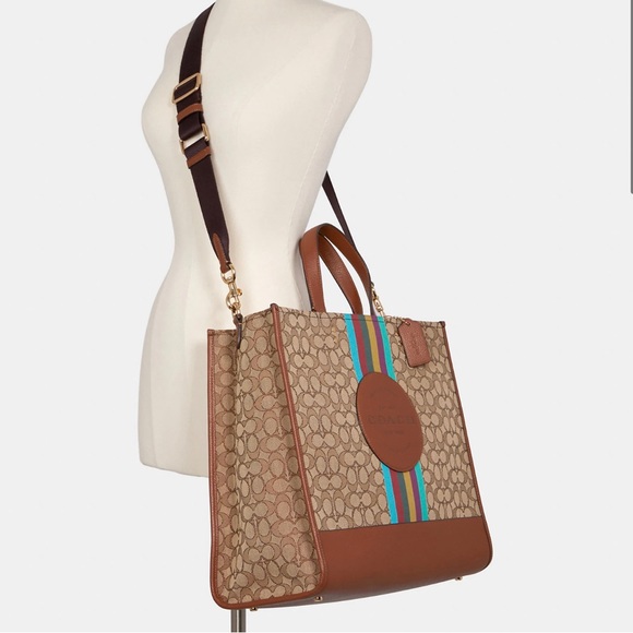 NWT Coach Dempsey Tote 40 In Signature - Picture 7 of 14